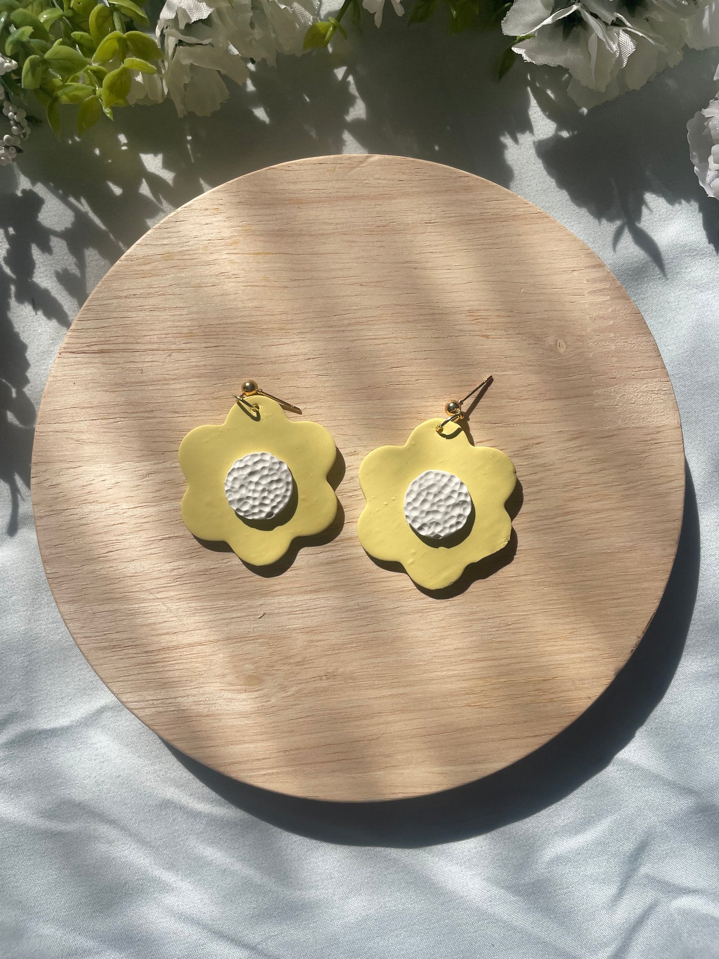 Flora Dangles