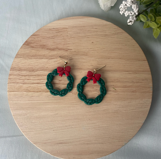 Christmas Wreath Danlges